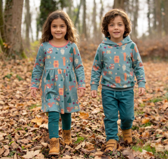 Sweatkleid Waldtieredruck in light ocean-smaragd